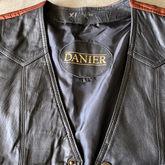 Men’s Leather vest - Picture 2 of 3